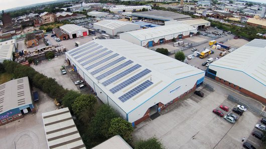 Luftaufnahme des Böllhoff Werks in Hull, Großbritannien