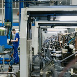 Ein Blick auf die Maschinen am Produktionsstandort in Sonnewalde