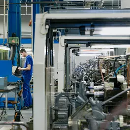 Ein Blick auf die Maschinen am Produktionsstandort in Sonnewalde