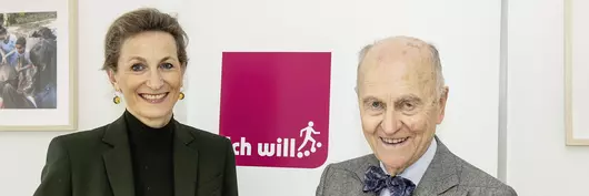 Anja Böllhoff, Chairwoman of the Wolfgang and Regina Böllhoff Foundation, and founding donor Dr Wolfgang W. Böllhoff present the Foundation's annual report