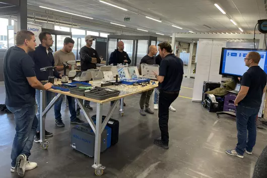 Demonstration des gesamten Produktportfolios von Böllhoff mit TeilnehmerInnen von Biohort aus verschiedensten Bereichen.