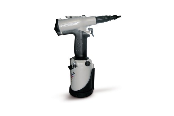 RIVKLE® P2007: máquina de colocación hidráulica/neumática para procesamiento de tuercas y pernos remachables RIVKLE® PN (de M 4 a M 12)
