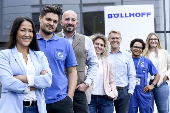Teambild von Böllhoff Mitarbeitenden