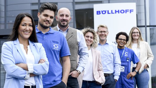Teambild von Böllhoff Mitarbeitenden