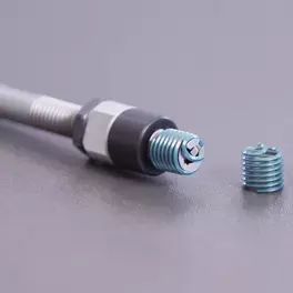 Quá trình lắp đặt HELICOIL® Smart với dụng cụ khí nén