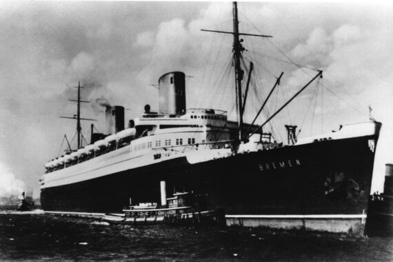 Picture of the passenger ship "Bremen"