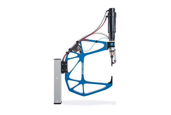 RIVSET® Automation E: instalación 100 % eléctrica en robots para procesamiento de remaches autoperforantes RIVSET®