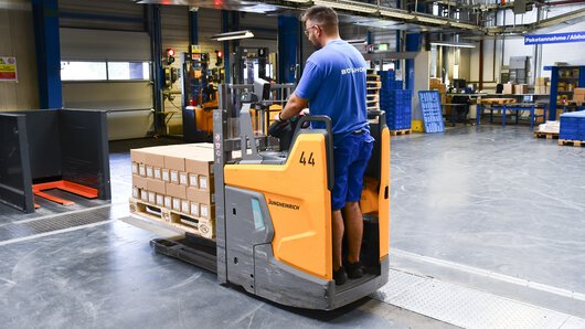 Os novos caminhões industriais garantem processos logísticos mais seguros.