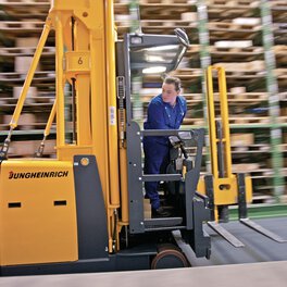 Photo of a Böllhoff apprentice in a materials handling vehicle