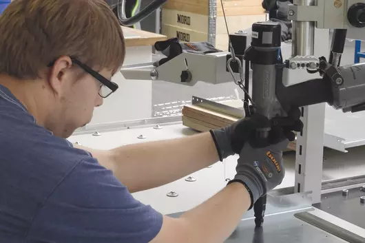 Installing RIVKLE® blind rivet nuts with the RIVKLE® P2007