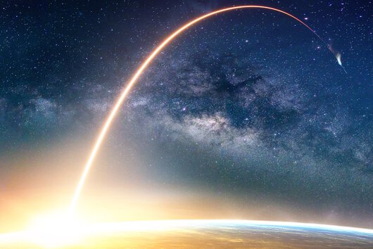 Une fusée est lancée dans l’espace