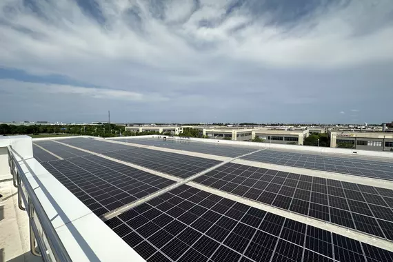 The photovoltaic system on the roof of the new Böllhoff Phase V building complex in Wuxi, China