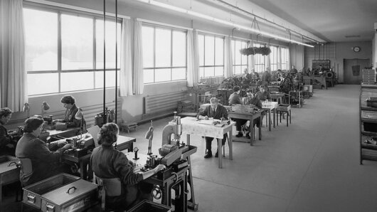 Arbeitsplätze in der HELICOIL® Produktion in Bielefeld 1958