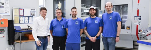 The team behind the energy-saving project in mechanical production in Bielefeld - with colleagues from the OBS and Mechanical Production departments